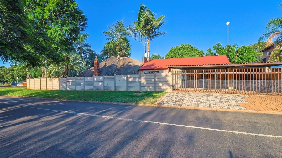 3 Bedroom Property for Sale in Bodorp North West
